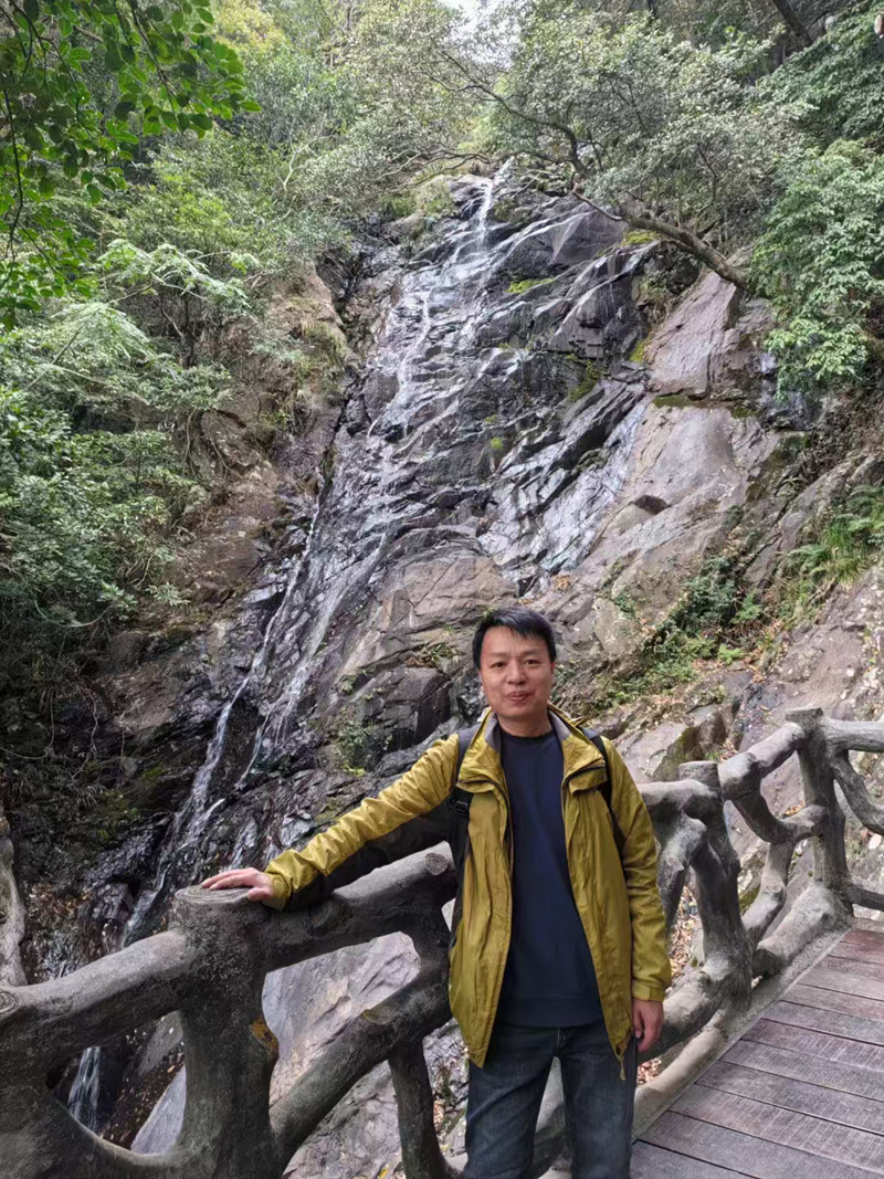 億天凈化丨開工大吉暨梧桐山登頂祈?；顒訄A滿結束