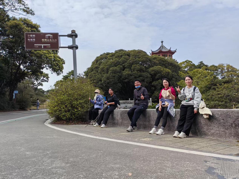 億天凈化丨開工大吉暨梧桐山登頂祈?；顒訄A滿結束
